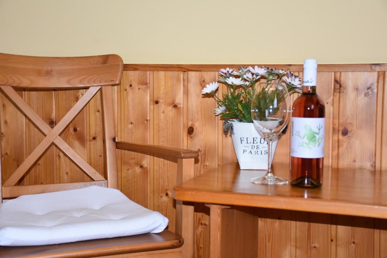 博兹罗兹班西欧酒店 Fertőboz 外观 照片