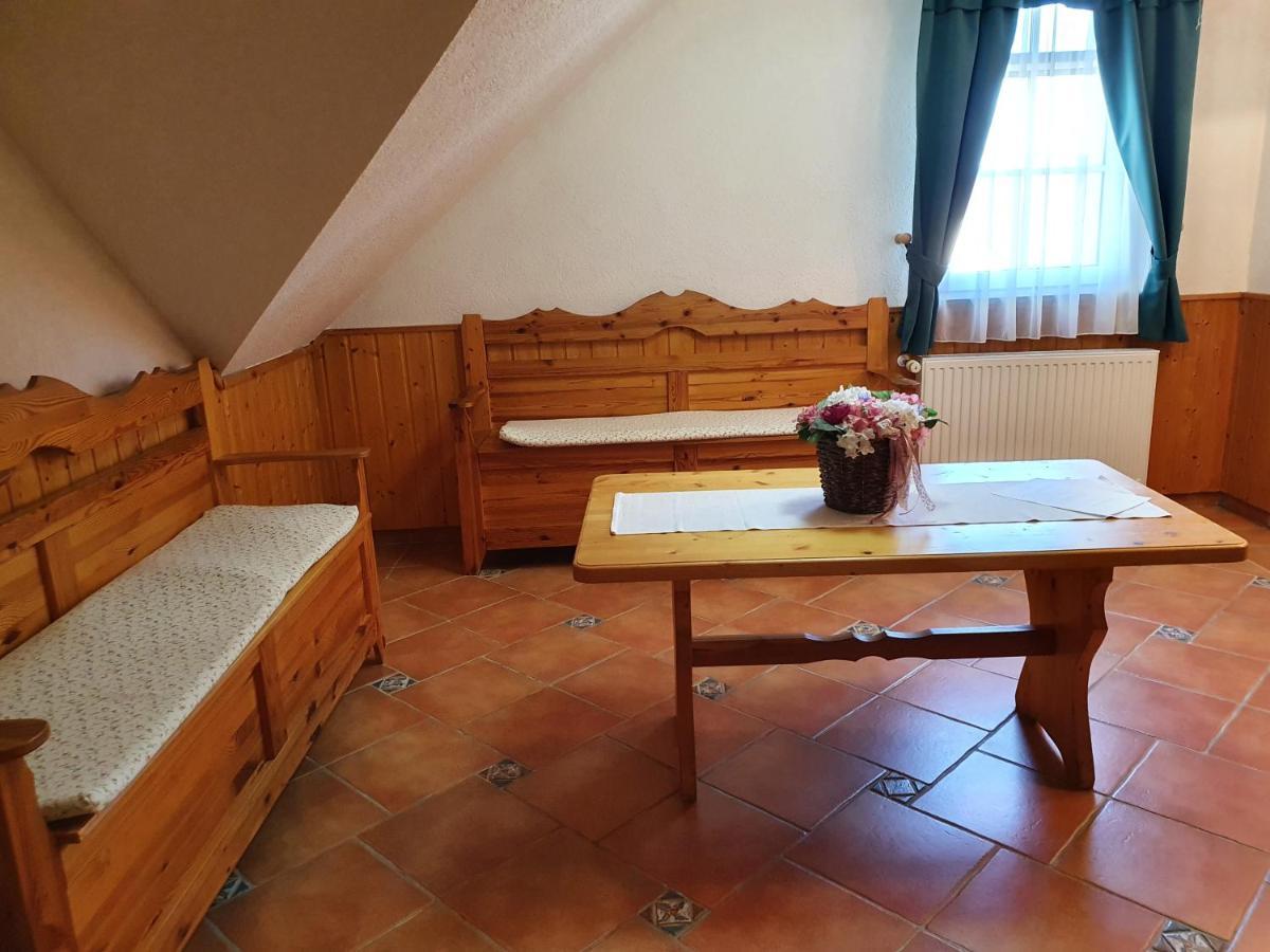 博兹罗兹班西欧酒店 Fertőboz 外观 照片