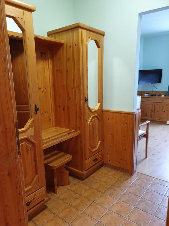 博兹罗兹班西欧酒店 Fertőboz 外观 照片